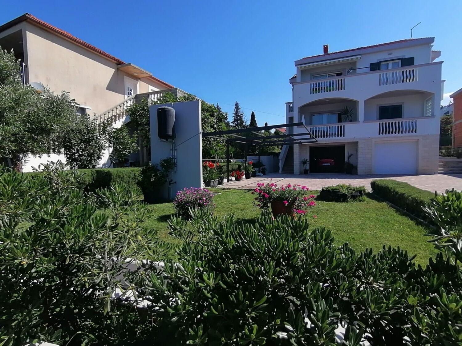 Apartments Petin Zara Esterno foto